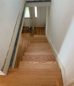 hardwood floor installed on stairs